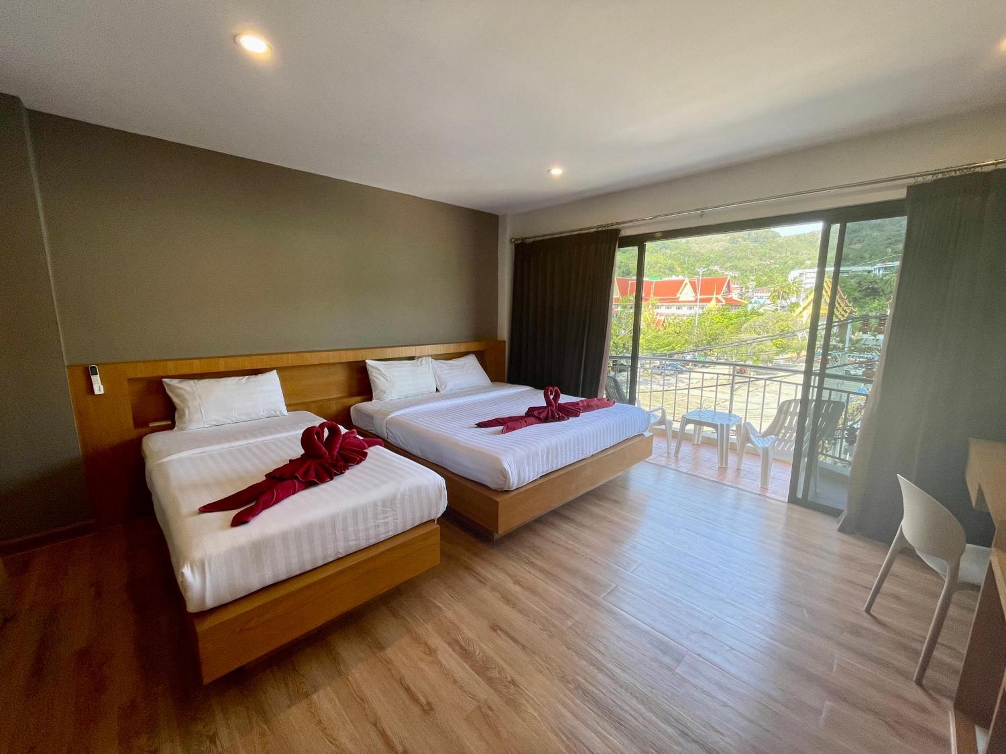Room Actually Service Apartment Karon Bagian luar foto